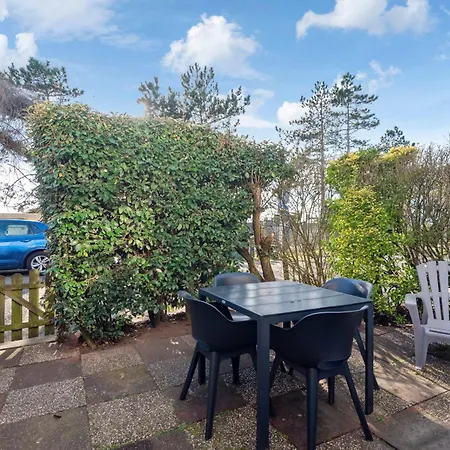 't Schelpje With Free Parking アパート ザントフォールト