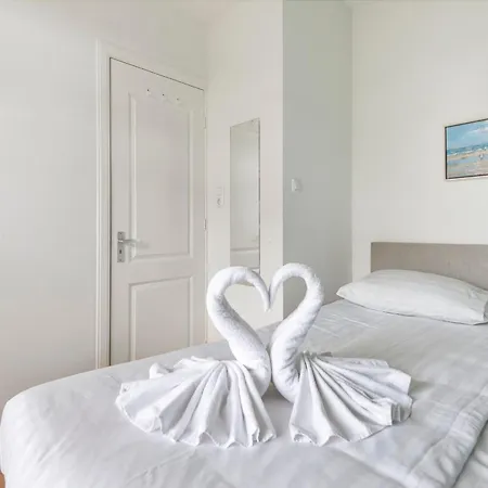 アパート 't Schelpje With Free Parking