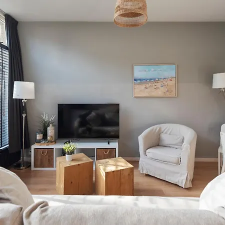 't Schelpje With Free Parking 赞德沃特