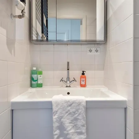 't Schelpje With Free Parking 赞德沃特