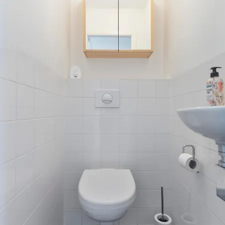 't Schelpje With Free Parking *