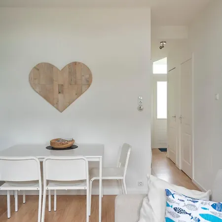 公寓 't Schelpje With Free Parking