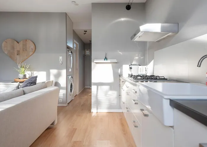 아파트 't Schelpje With Free Parking *