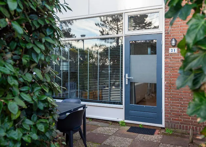 't Schelpje With Free Parking *