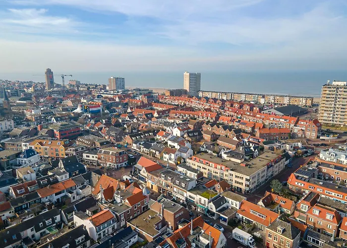 't Schelpje With Free Parking * 잔드보르트