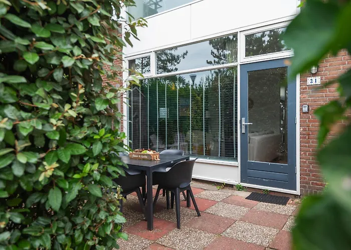 아파트 't Schelpje With Free Parking 잔드보르트