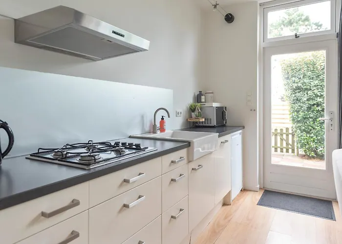 아파트 't Schelpje With Free Parking 잔드보르트