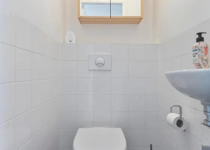 't Schelpje With Free Parking *