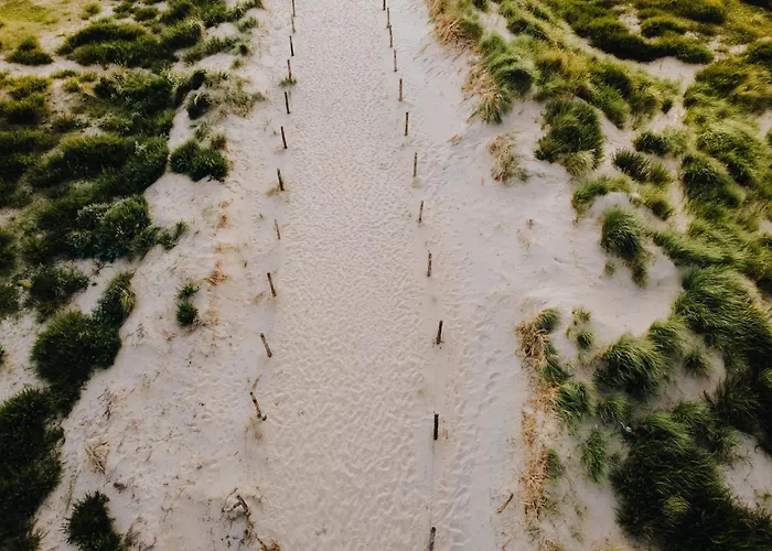 't Schelpje With Free Parking 잔드보르트