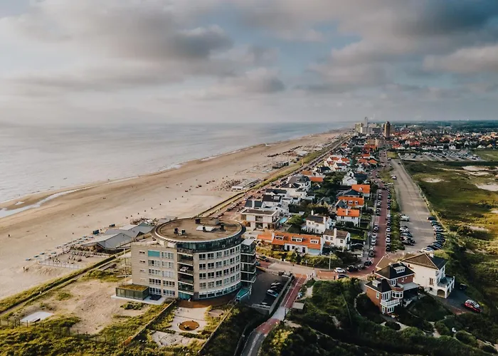 't Schelpje With Free Parking 잔드보르트